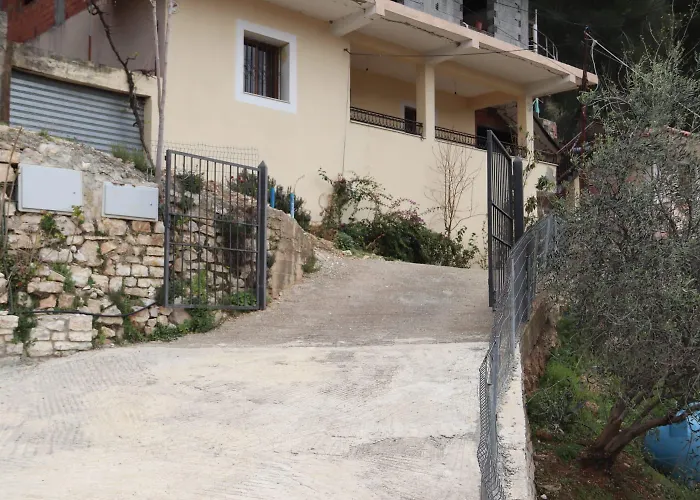 Apartament Desao *